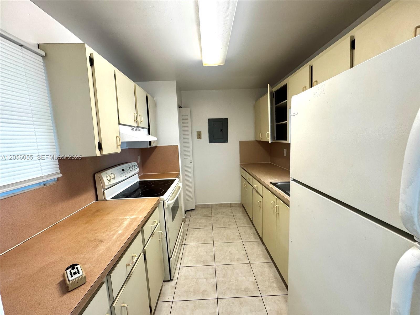 888 NE 132nd St # 207, North Miami FL 33161 photo 3