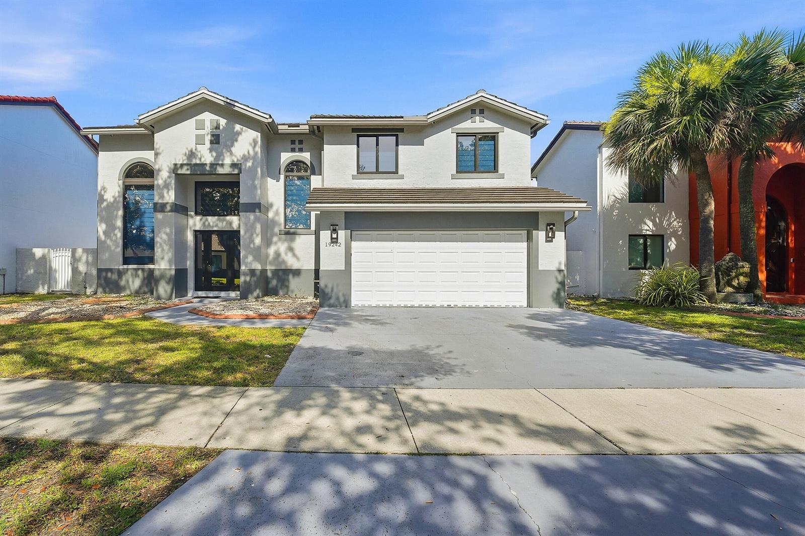 19242 NW 89TH Avenue, Hialeah FL 33018 photo 2