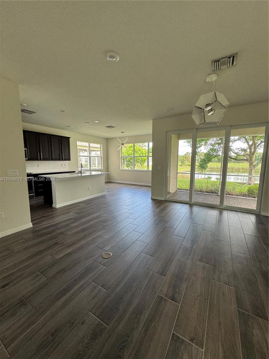 4729 Greenway Dr, Hollywood FL 33021 photo 3