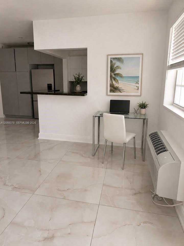 450 77th St # 2, Miami Beach FL 33141 photo 2