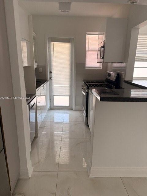 450 77th St # 2, Miami Beach FL 33141 photo 4