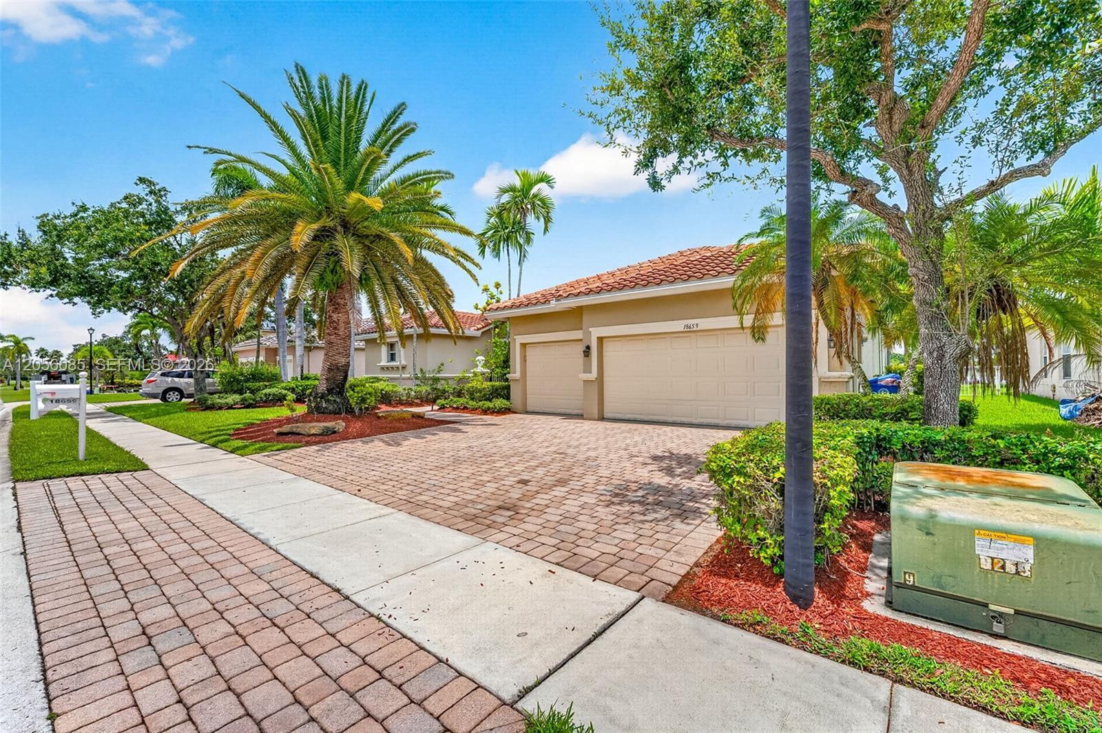 18659 SW 12th St, Pembroke Pines FL 33029 photo 5