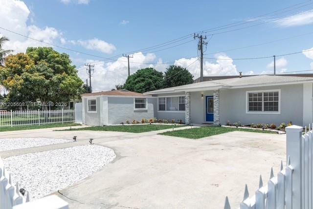 935 NE 164th St, North Miami Beach FL 33162 photo 2