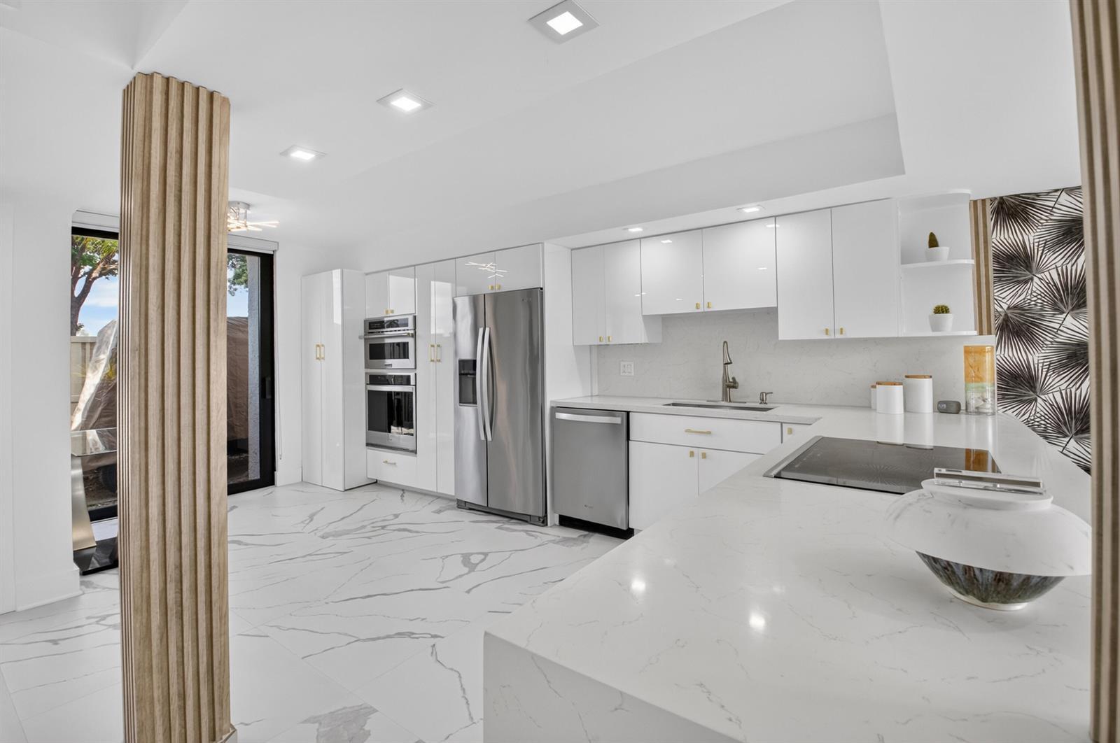 602 Bridgewood Drive, Boca Raton FL 33434 photo 3