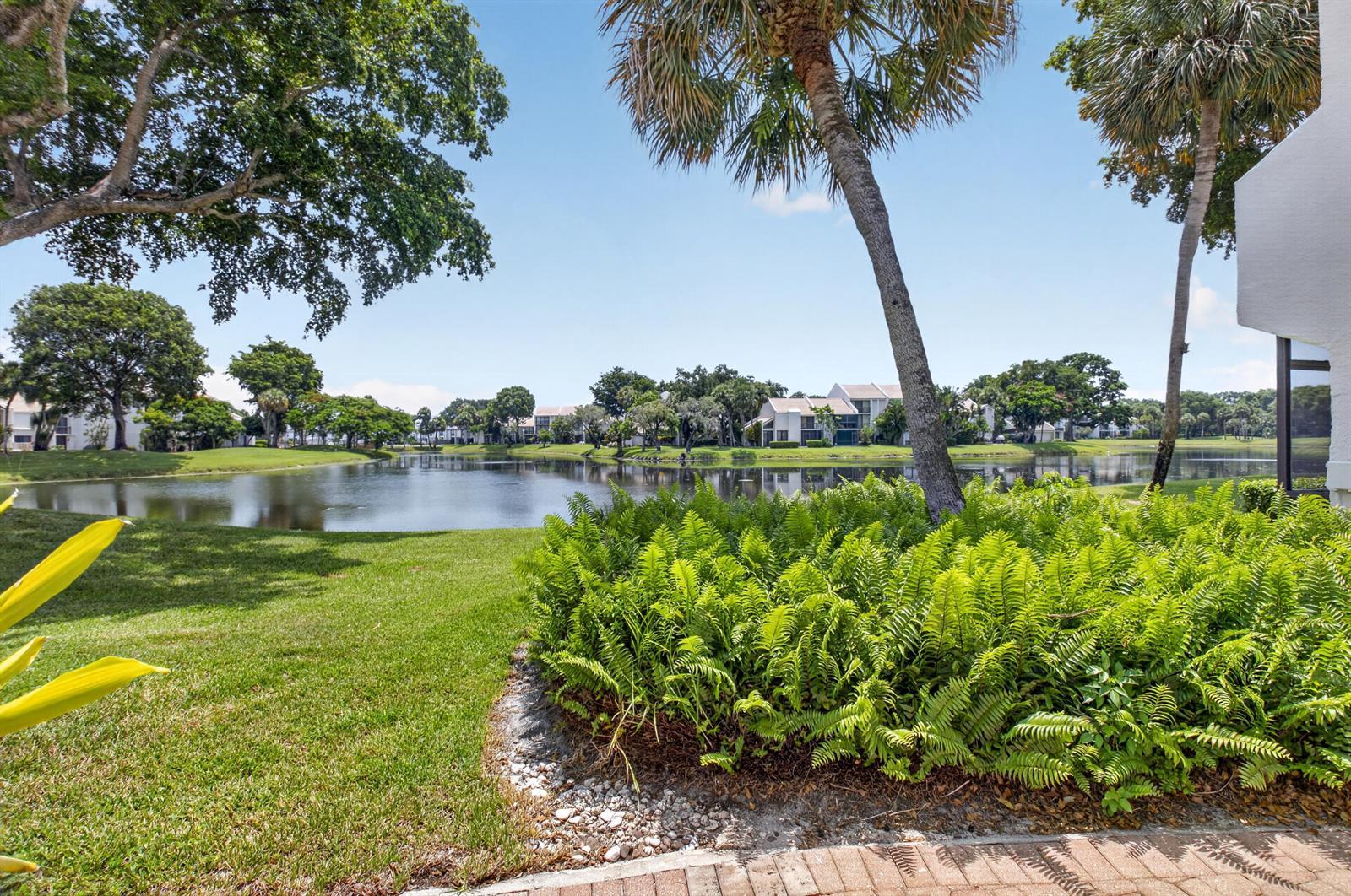 602 Bridgewood Drive, Boca Raton FL 33434 photo 4