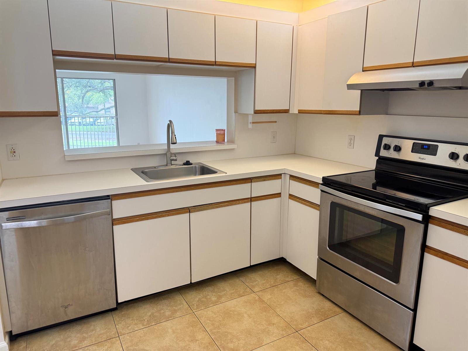 1200 SW 124TH Terrace # 209O, Pembroke Pines FL 33027 photo 3