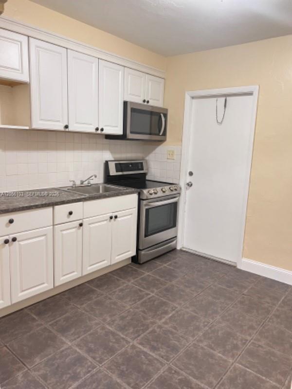 Hallandale Beach, FL 33009 photo 2
