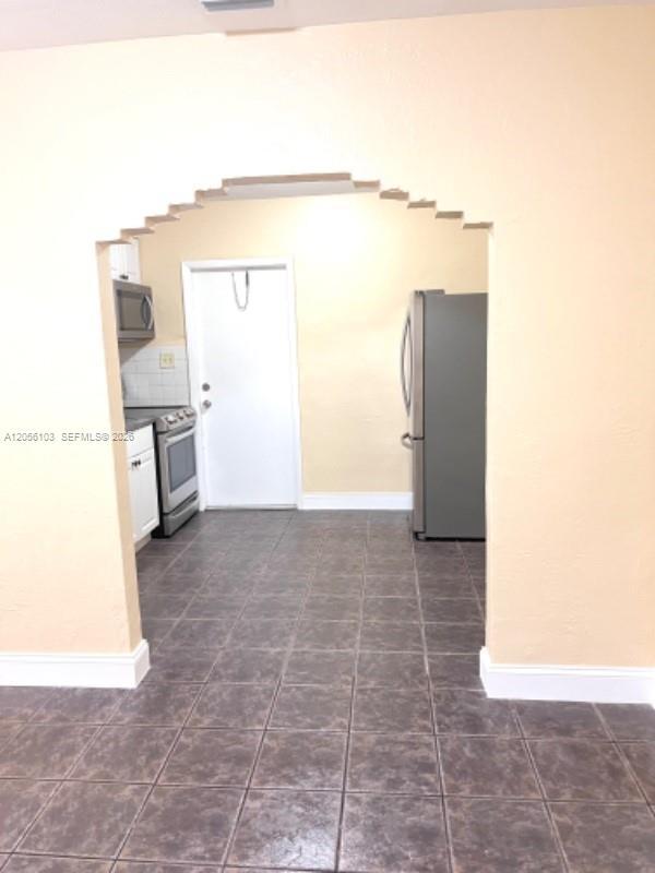 Hallandale Beach, FL 33009 photo 3