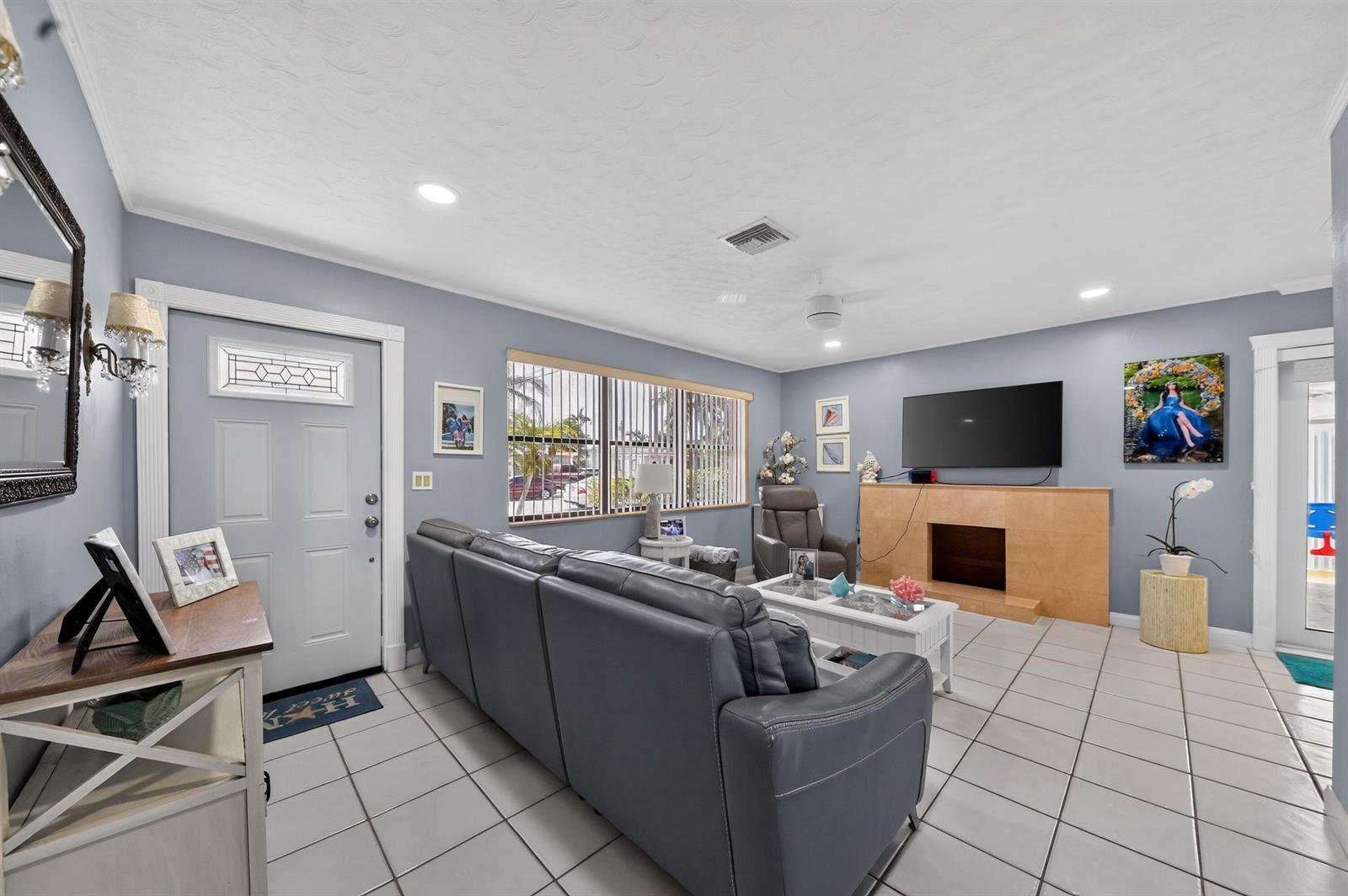 5826 CHURCHILL Court, West Palm Beach FL 33405 photo 4