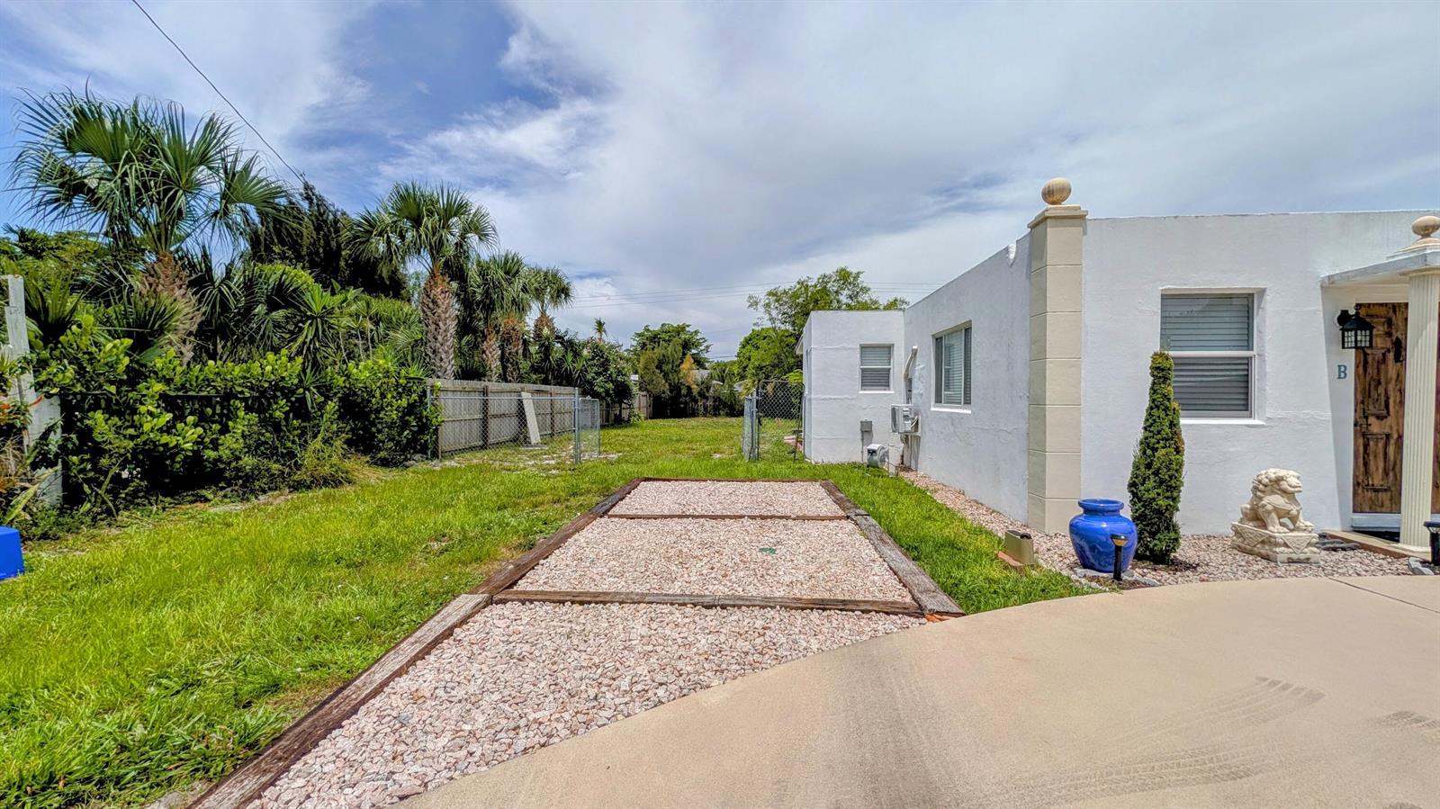 407 NW 7TH Street # B, Boynton Beach FL 33426 photo 4