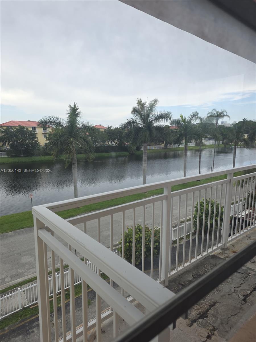 2025 NE 164th St # 309, North Miami Beach FL 33162 photo 2