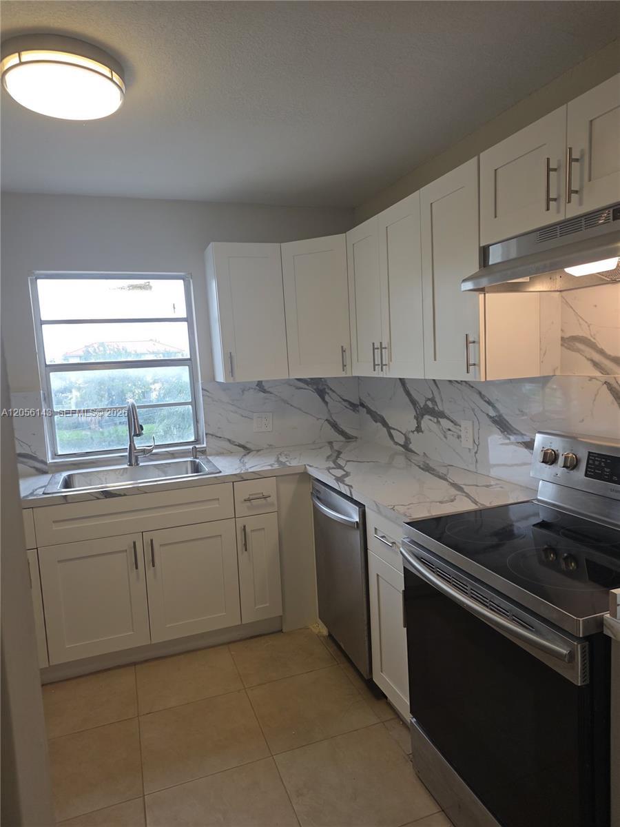 2025 NE 164th St # 309, North Miami Beach FL 33162 photo 3