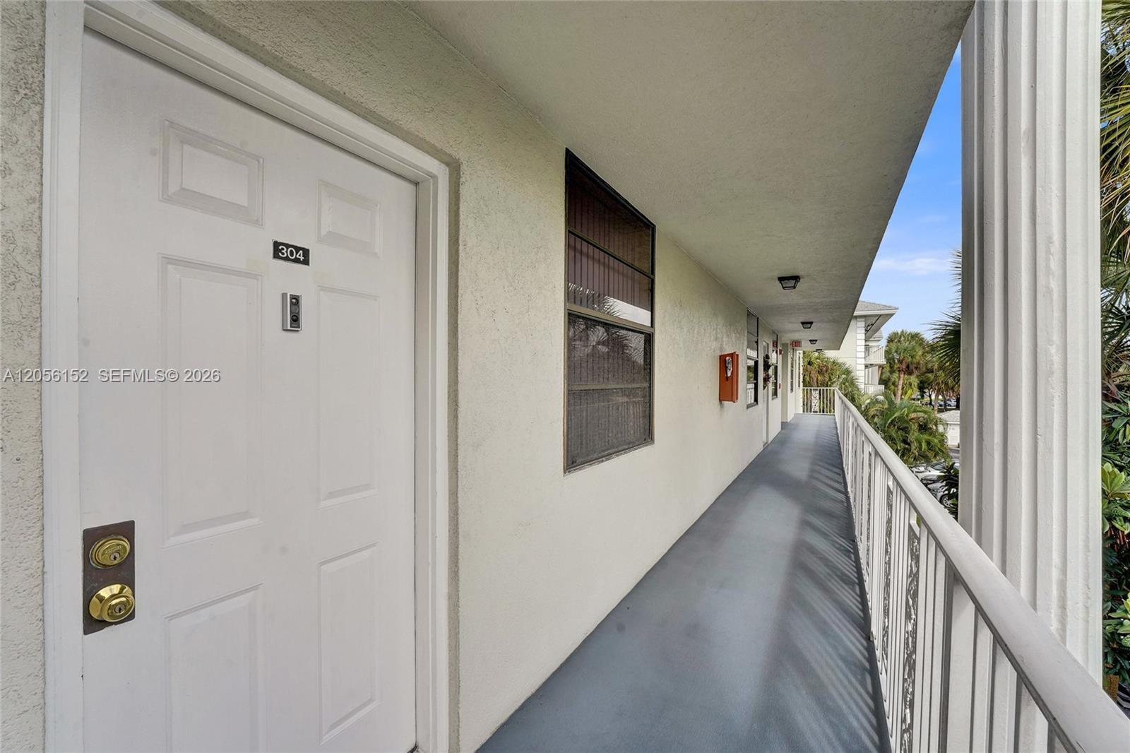 1713 Whitehall Dr # 304, Davie FL 33324 photo 4