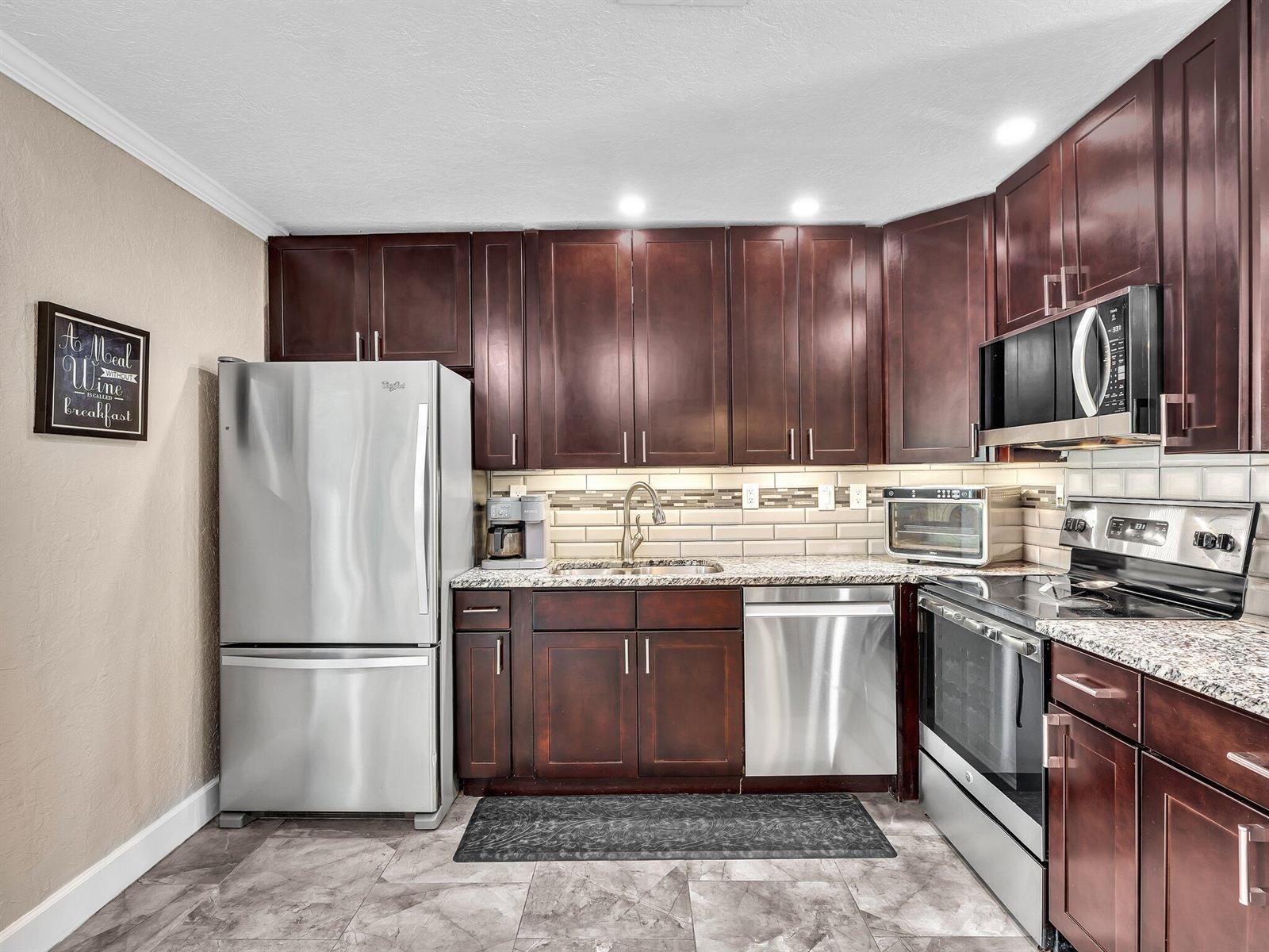 2448 NE 14TH Terrace, Pompano Beach FL 33064 photo 5