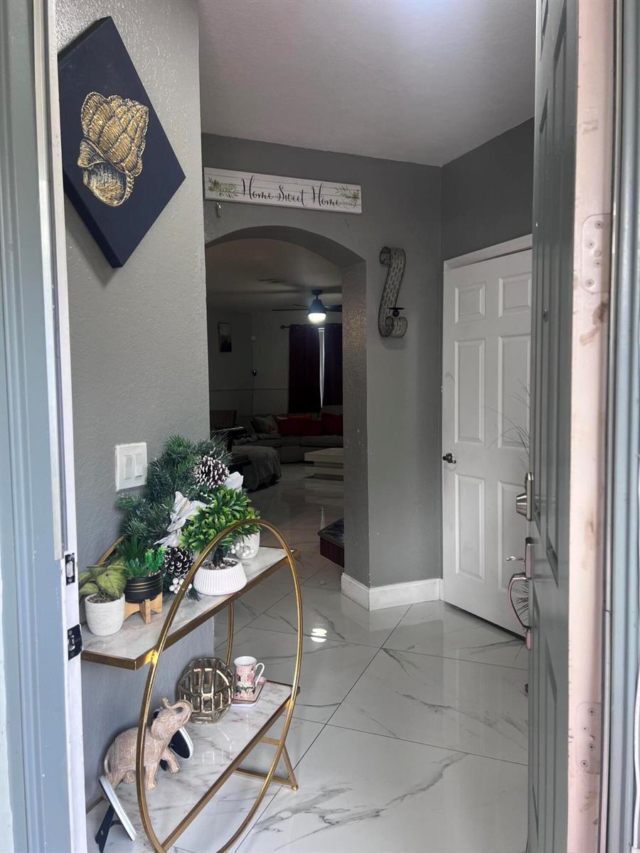 2336 Center Stone Lane, Riviera Beach FL 33404 photo 4