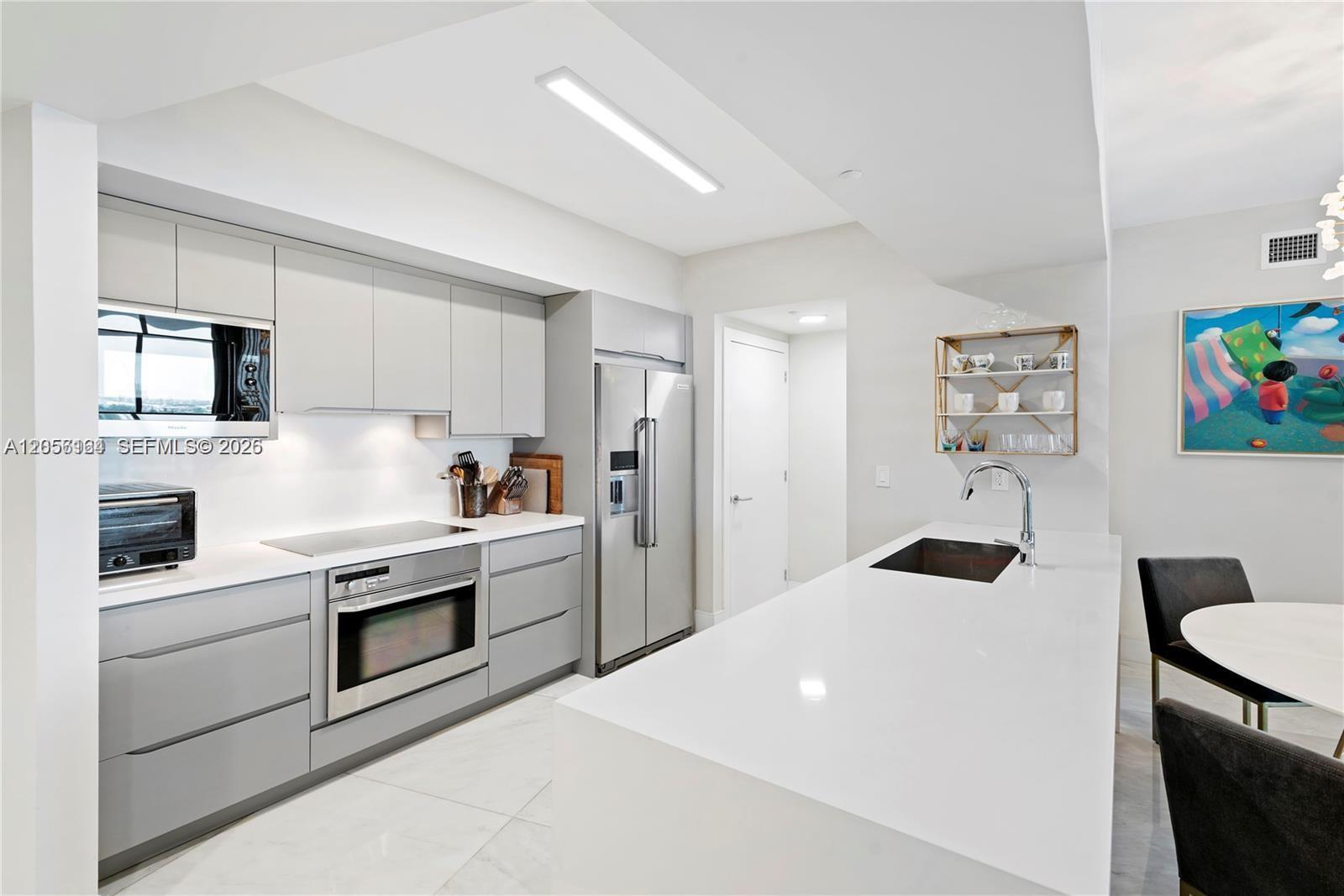 400 Alton Rd # 1405, Miami Beach FL 33139 photo 2