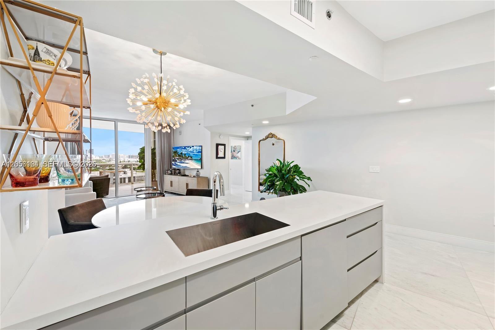 400 Alton Rd # 1405, Miami Beach FL 33139 photo 3