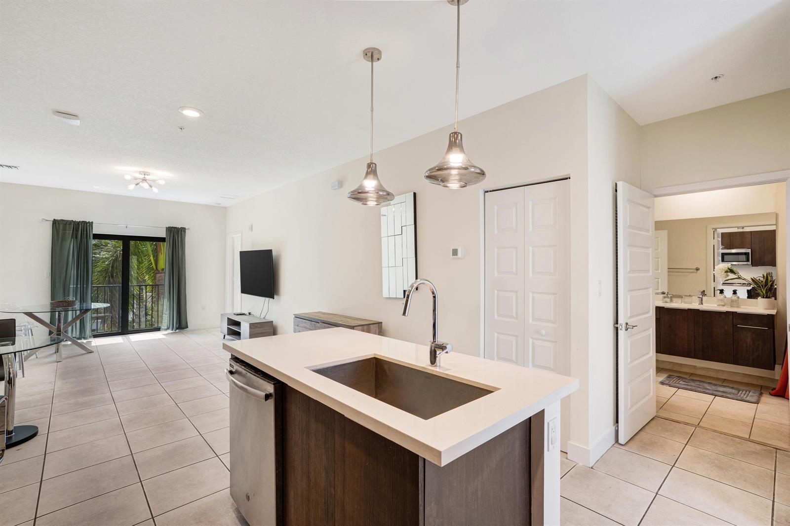 4725 NW 85th Avenue # 43, Doral FL 33166 photo 2