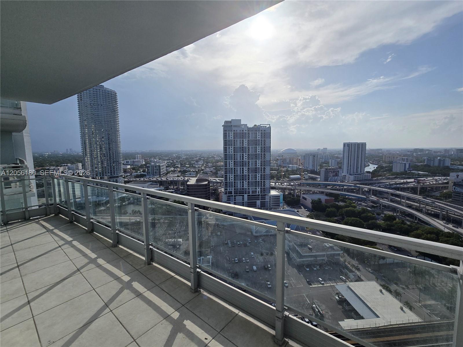 90 SW 3rd St # 3006, Miami FL 33130
