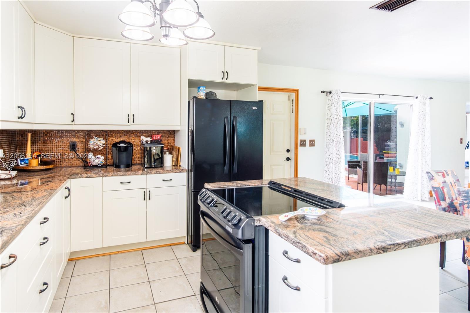 9920 Pan American Dr, Cutler Bay FL 33189 photo 2