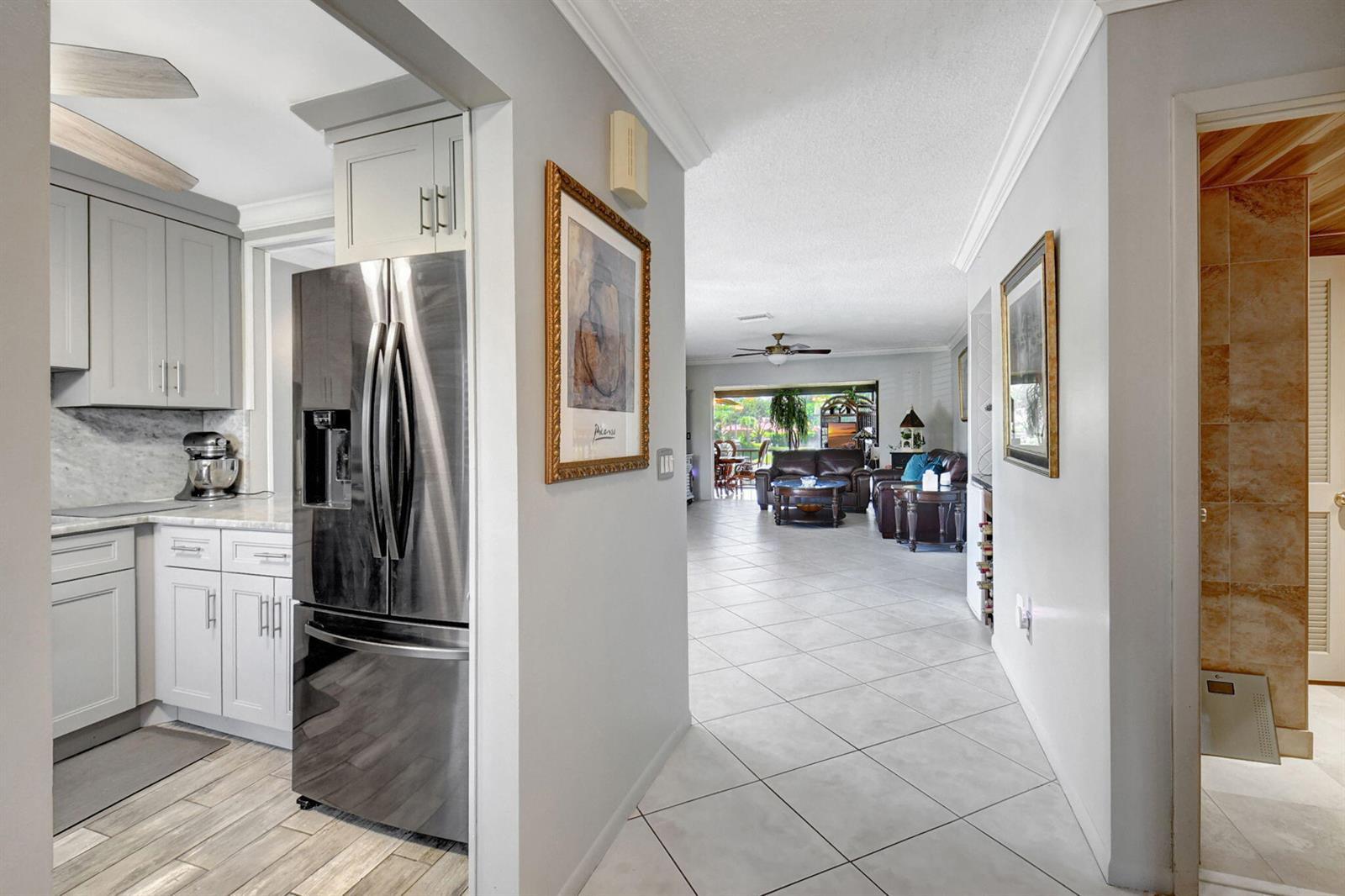 21214 Lago Circle # 8b, Boca Raton FL 33433 photo 2