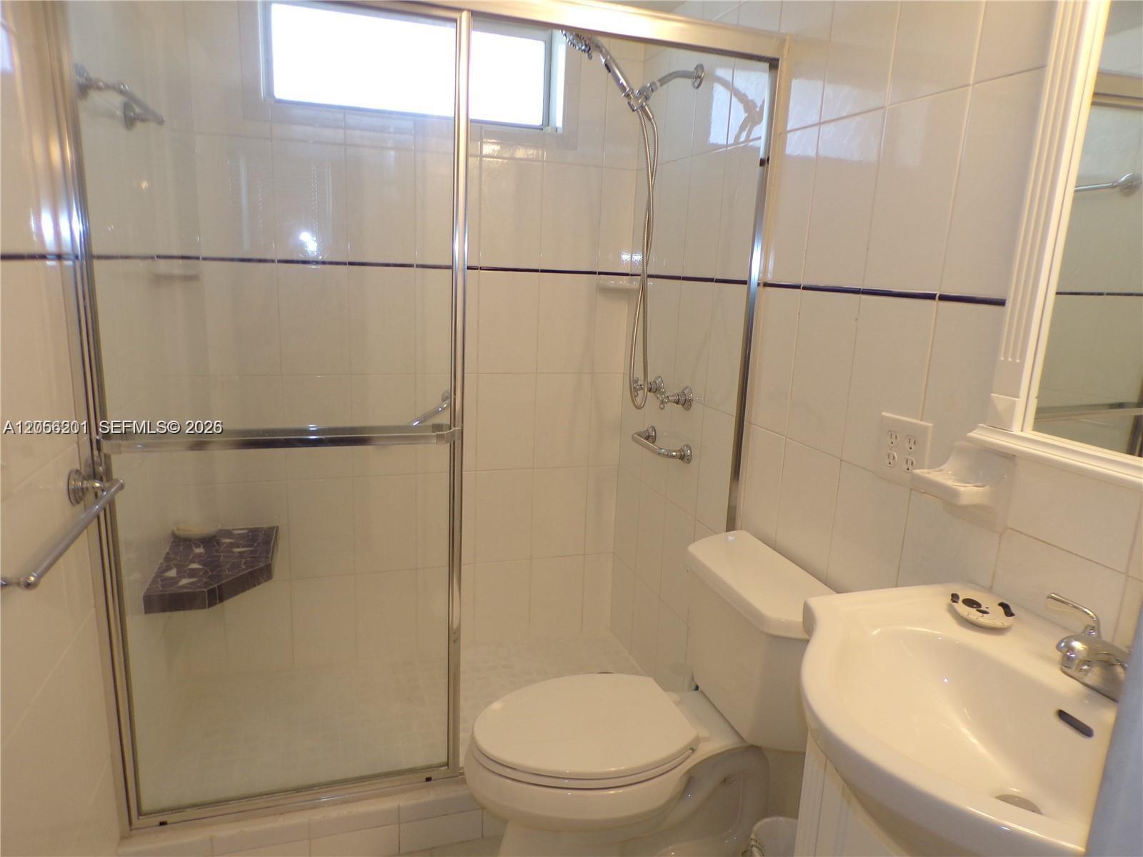 3020 Marcos Dr # 307, Aventura FL 33160 photo 2