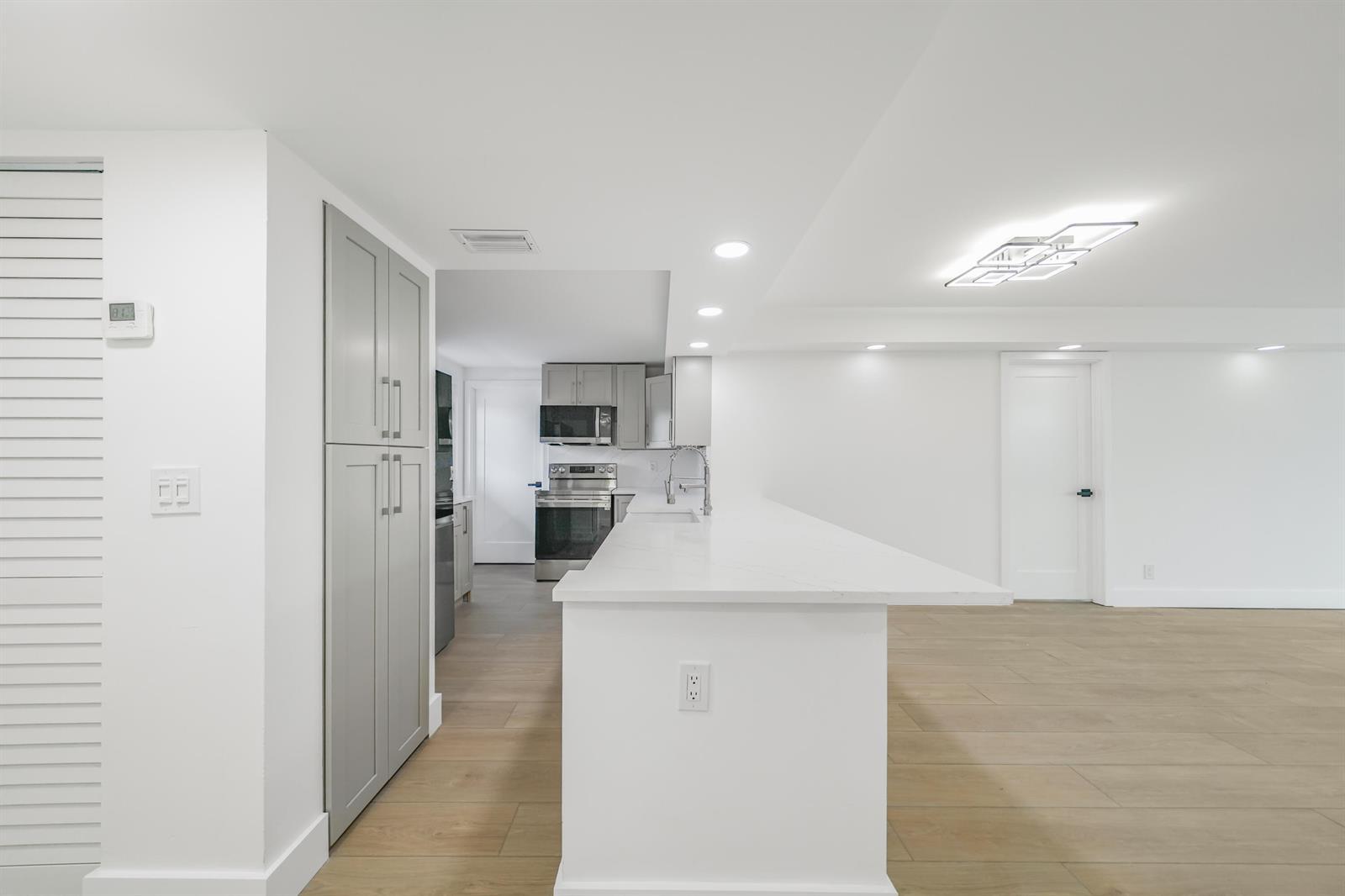 5301 NW 2nd Avenue, Boca Raton FL 33487 photo 4
