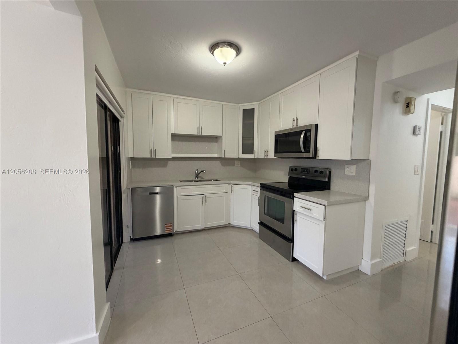 8947 SW 149th Pl, Miami FL 33196 photo 2