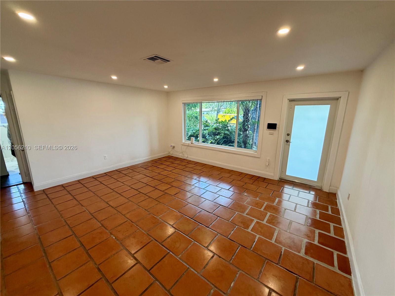 9340 Jamaica Dr, Cutler Bay FL 33189 photo 2