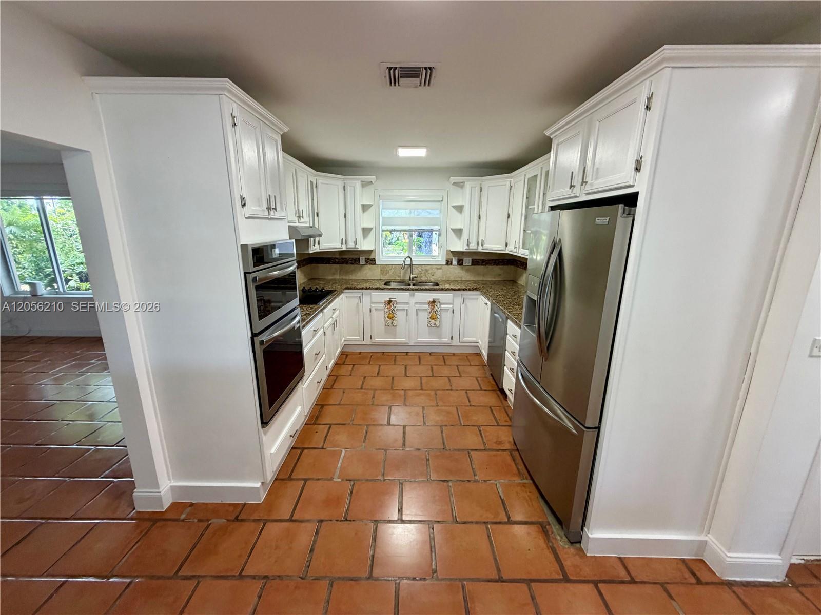 9340 Jamaica Dr, Cutler Bay FL 33189 photo 3