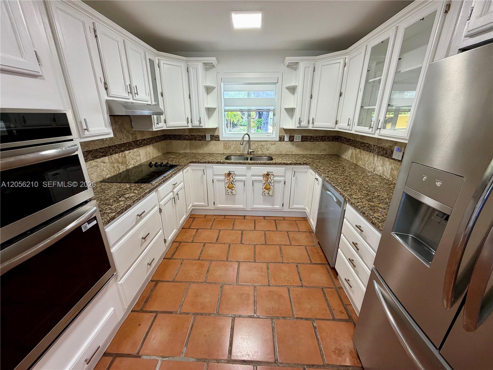 9340 Jamaica Dr, Cutler Bay FL 33189 photo 4