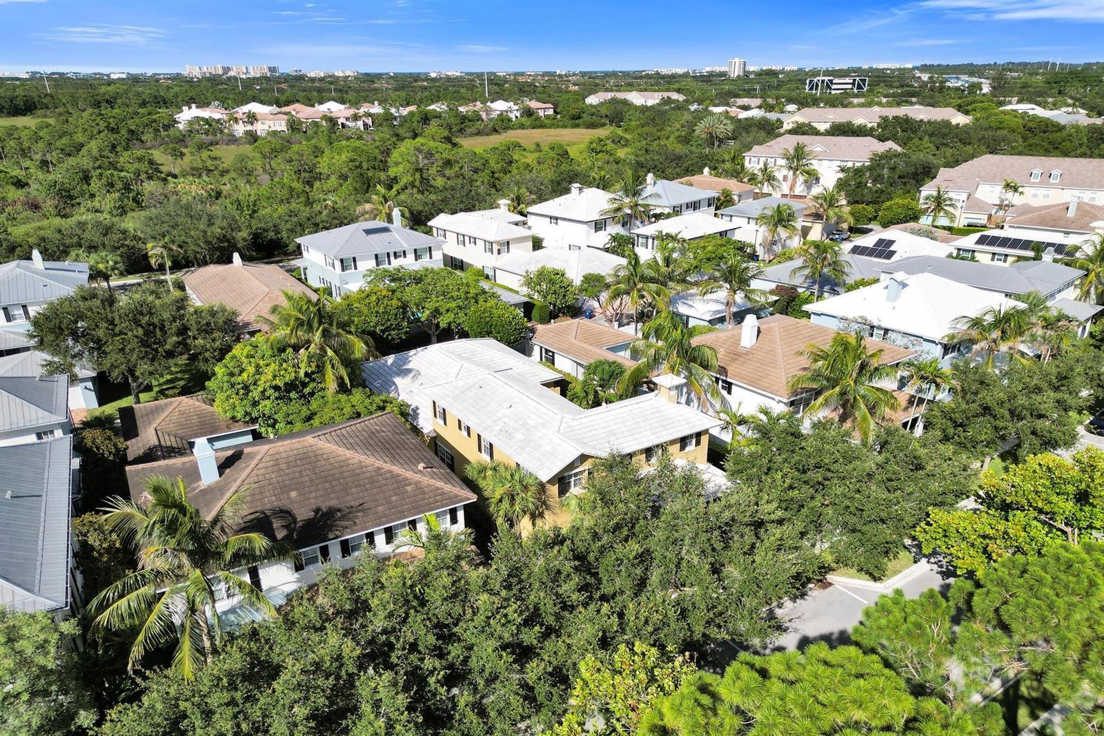 111 LEATHER LEAF Drive, Jupiter FL 33458 photo 3