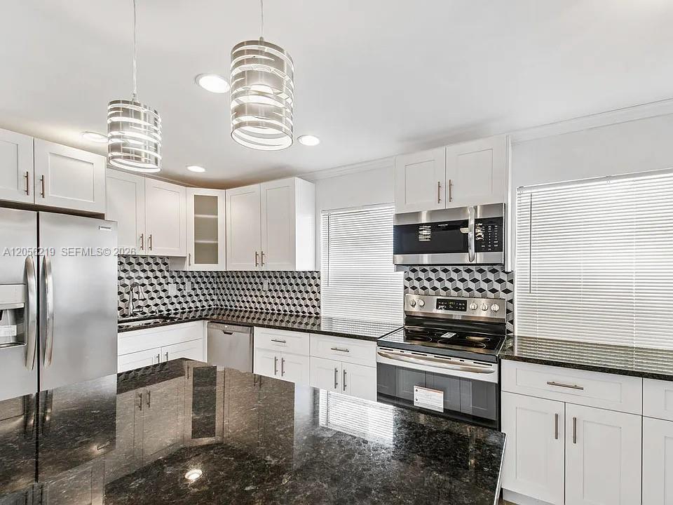 899 S Normandy # 899, Delray Beach FL 33484 photo 3