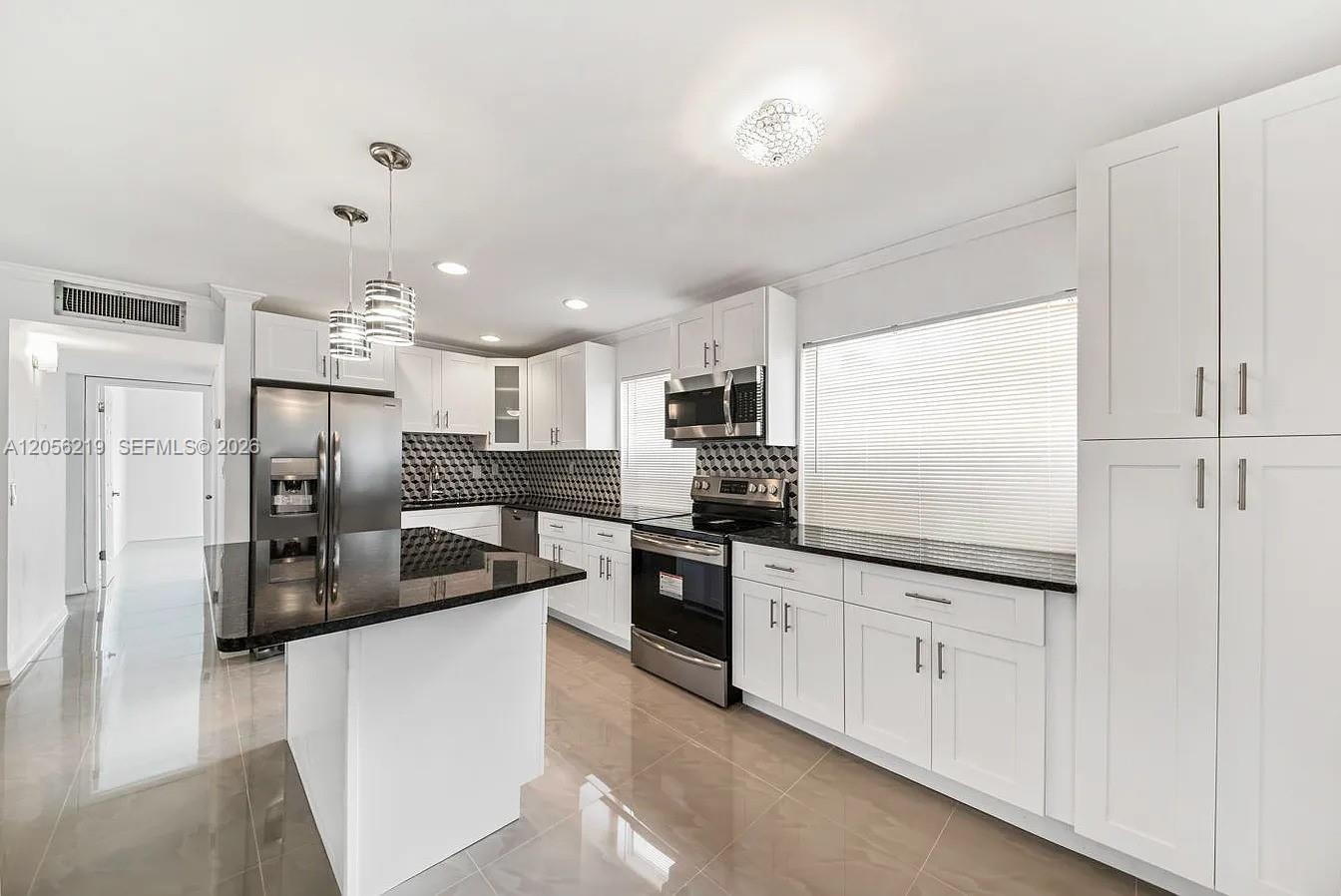 899 S Normandy # 899, Delray Beach FL 33484 photo 5