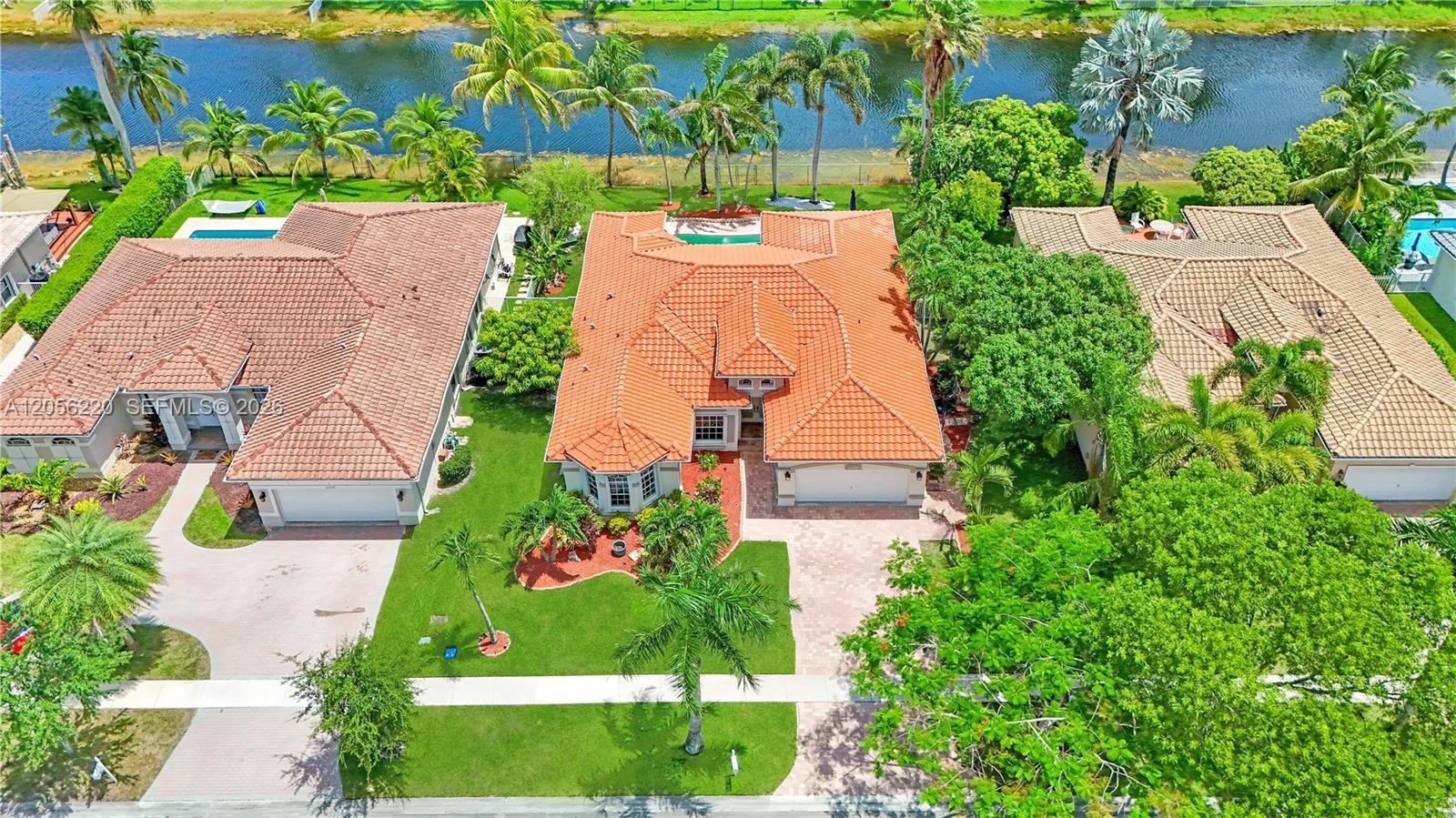 16428 NW 14th St, Pembroke Pines FL 33028 photo 2