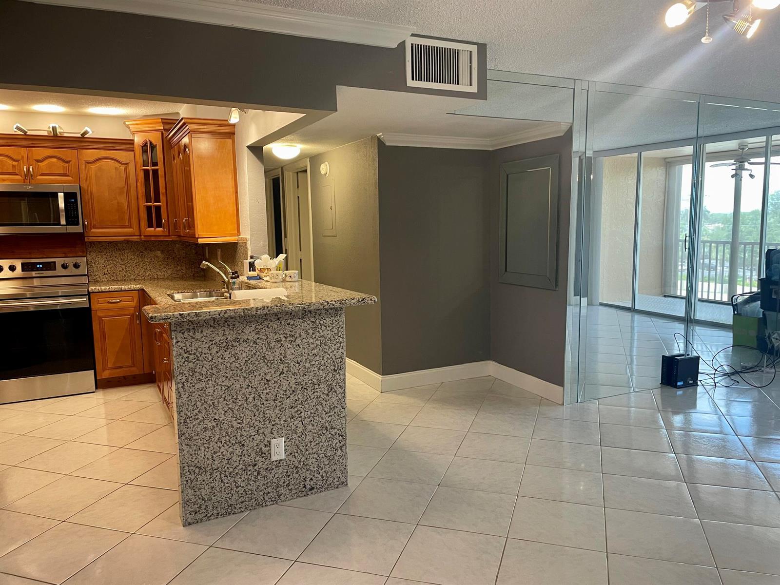 740 S FEDERAL Highway # 410, Pompano Beach FL 33062 photo 2