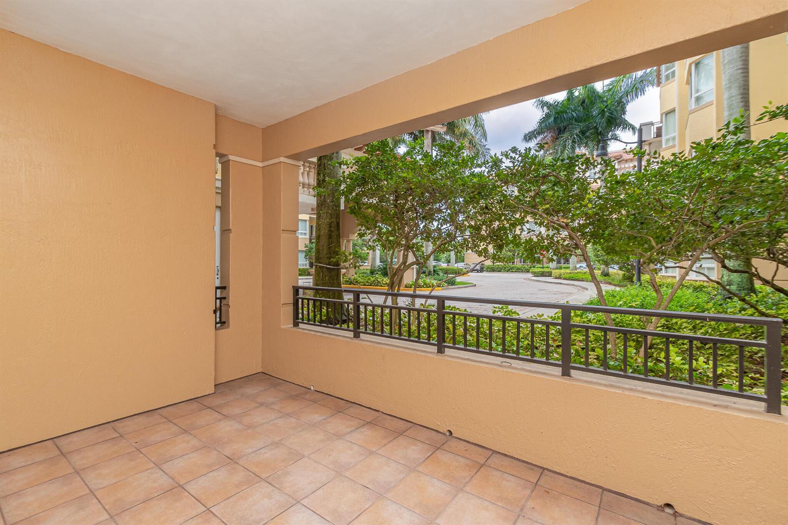 16101 EMERALD ESTATES Drive # 146, Weston FL 33331 photo 2