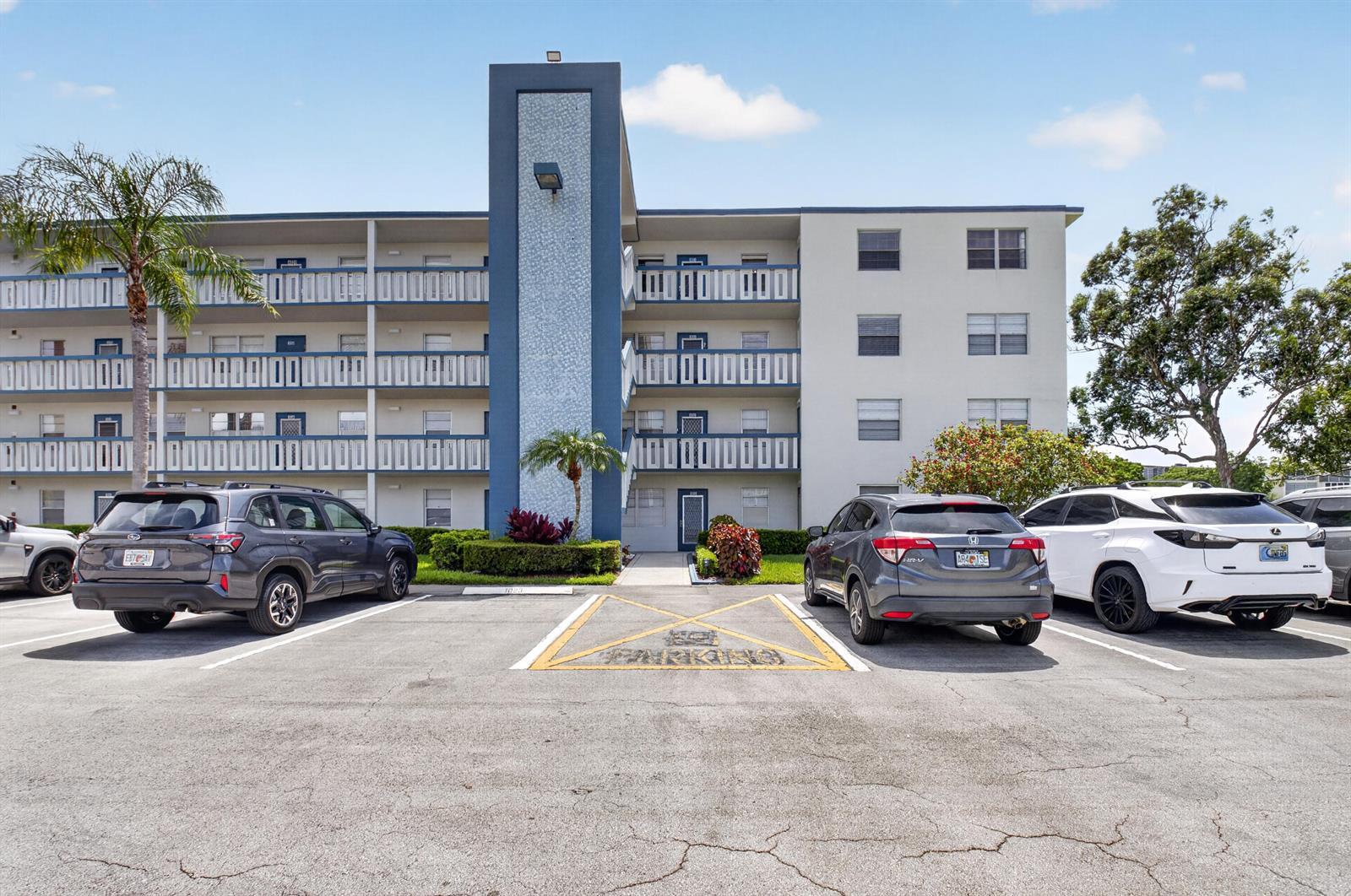 4022 Lincoln B, Boca Raton FL 33434 photo 2