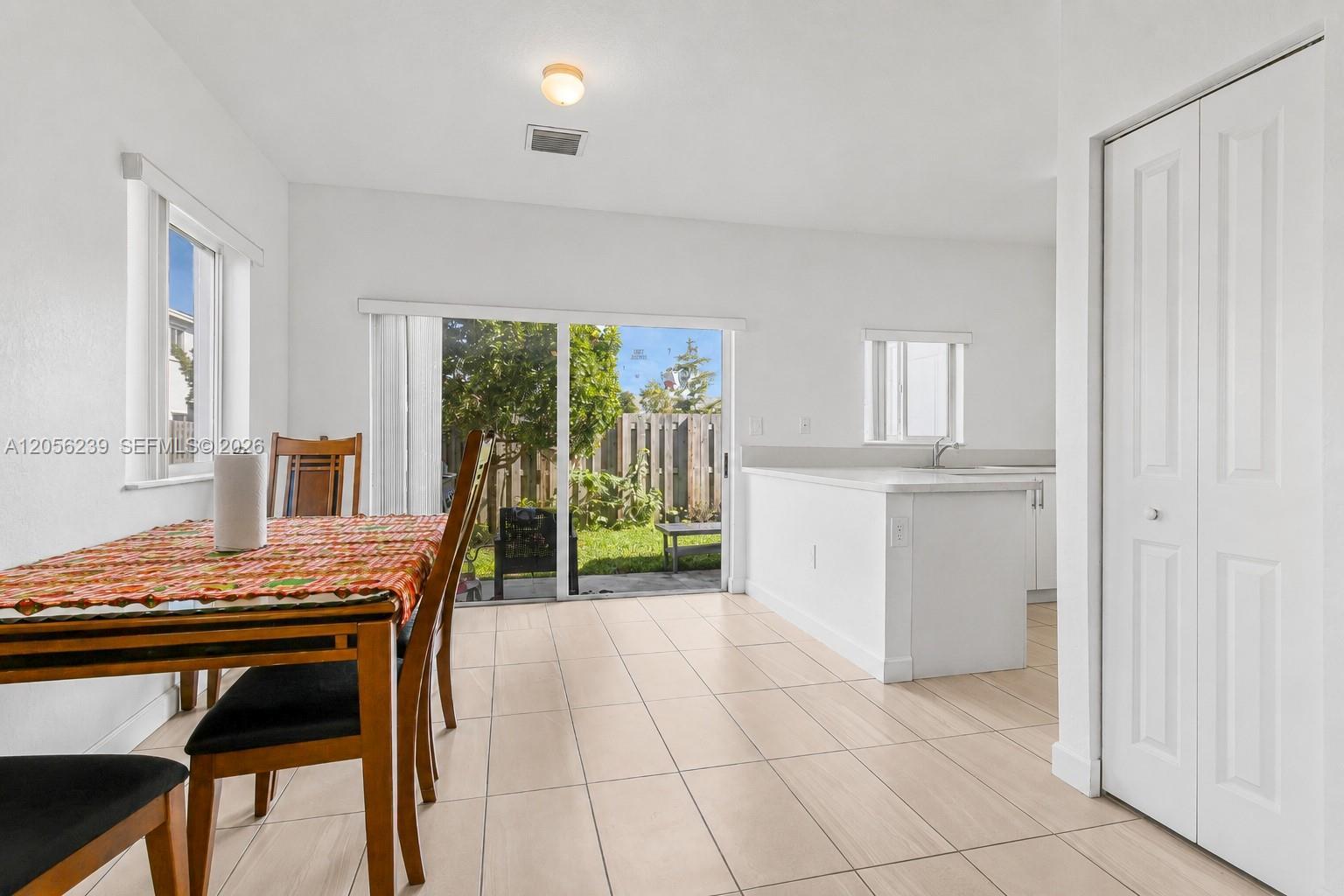 417 NW 12th Pl, Florida City FL 33034 photo 5