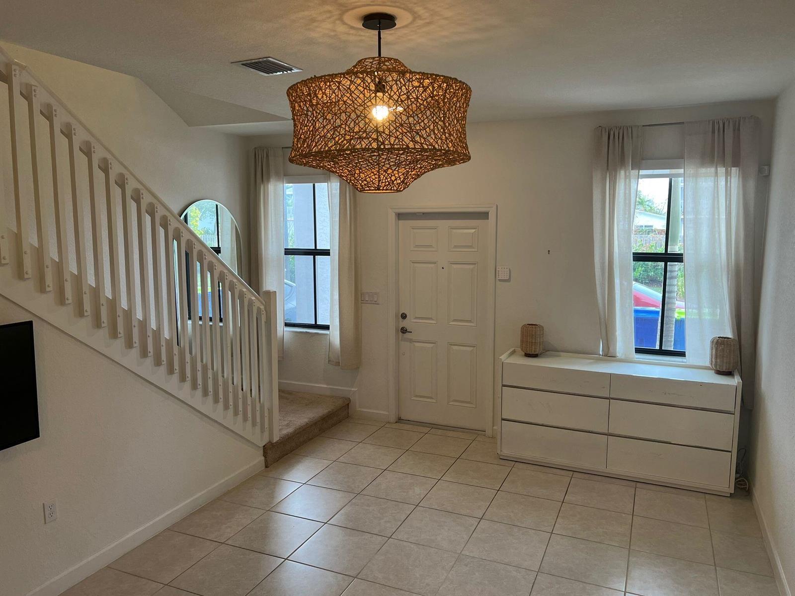 542 SW 19th Terrace, Fort Lauderdale FL 33312 photo 2