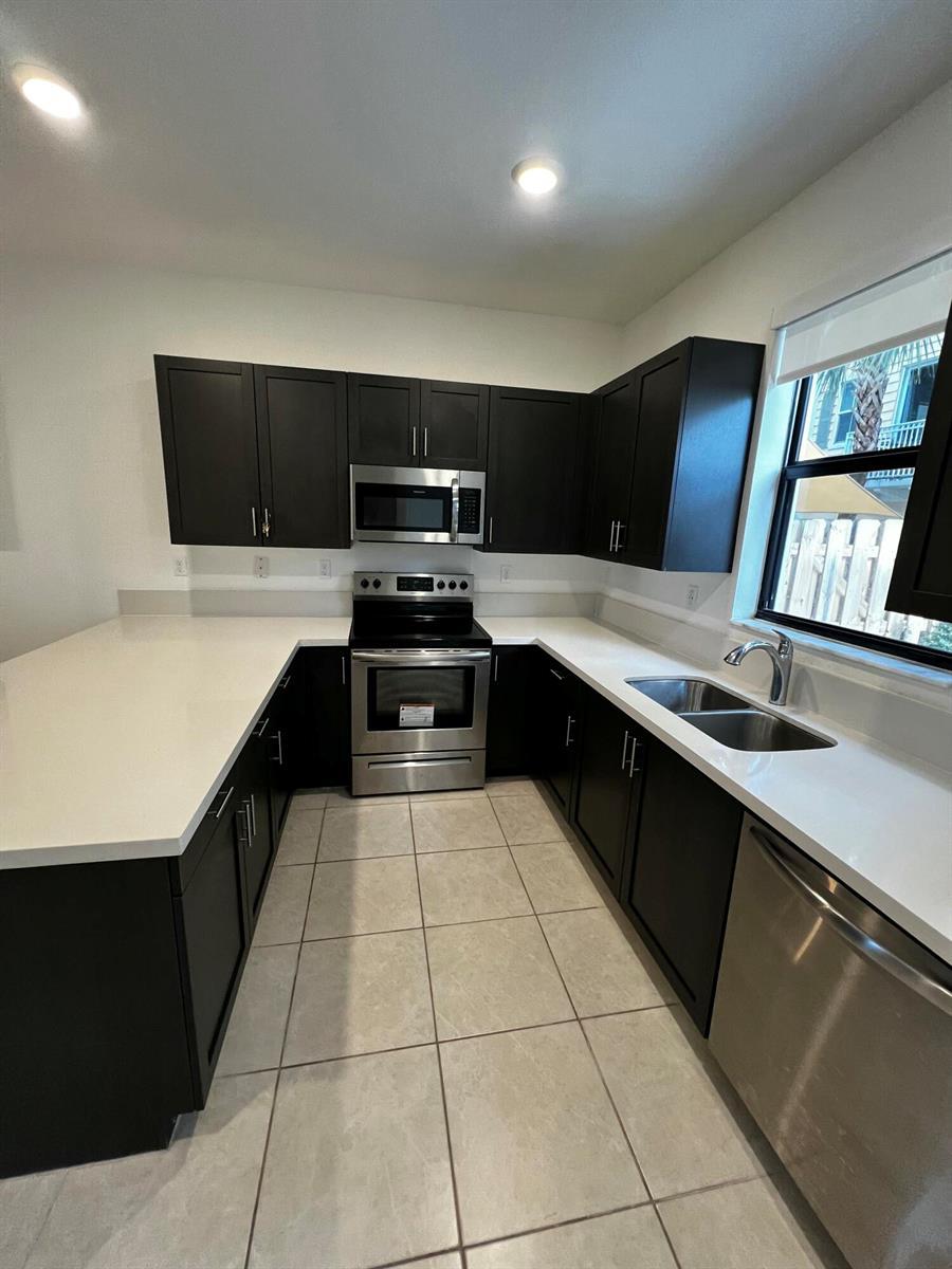 542 SW 19th Terrace, Fort Lauderdale FL 33312 photo 4