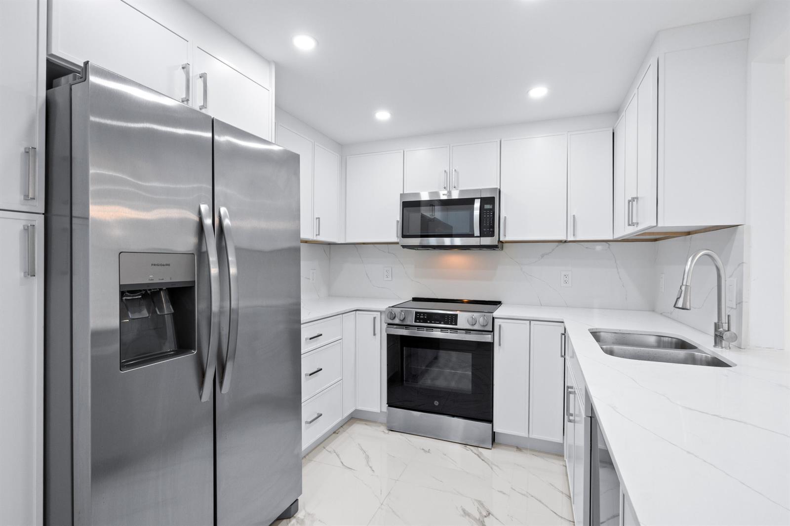 501 E DANIA BEACH Boulevard # 3F, Dania Beach FL 33004 photo 2