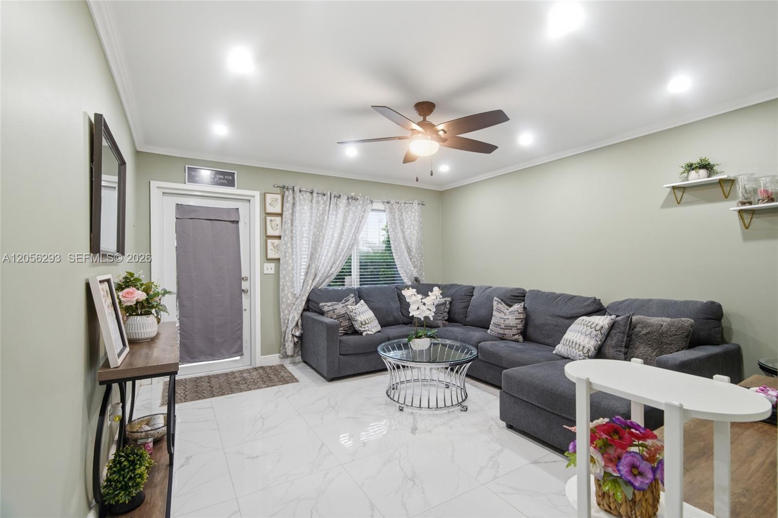 5460 SW 36th St, West Park FL 33023 photo 2