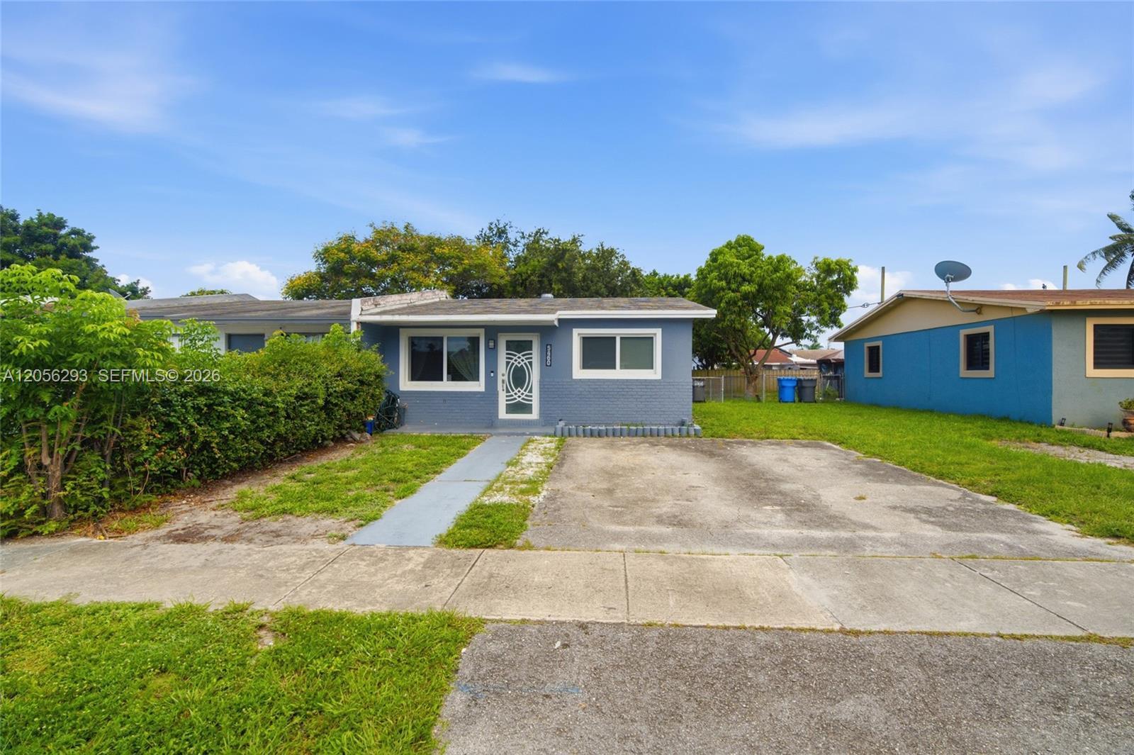 5460 SW 36th St, West Park FL 33023 photo 3