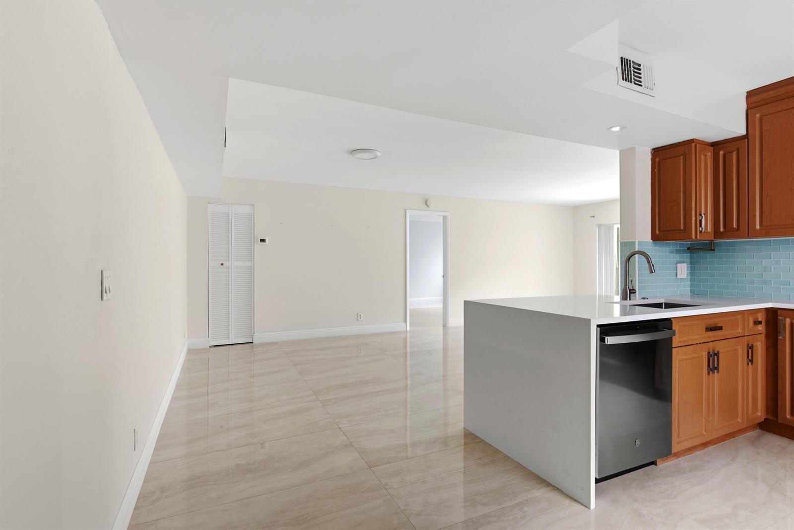 12069 ROYAL PALM Boulevard # 3I, Coral Springs FL 33065 photo 2