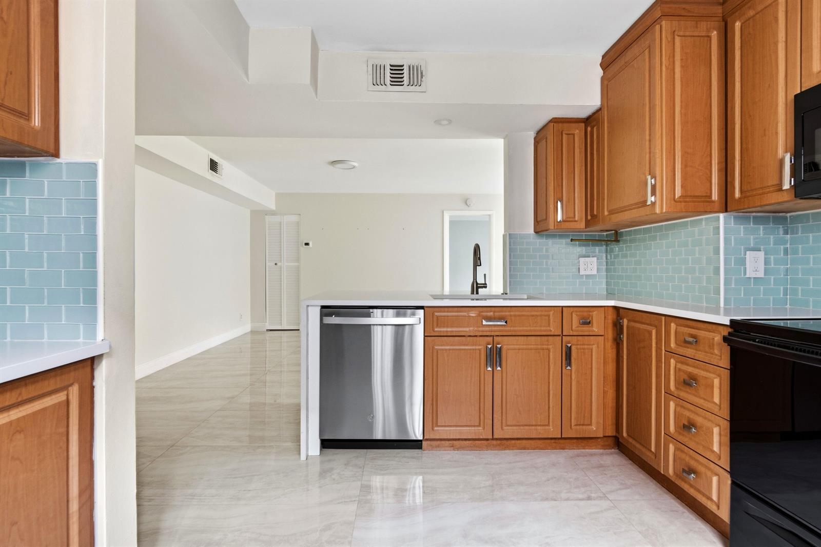 12069 ROYAL PALM Boulevard # 3I, Coral Springs FL 33065 photo 4