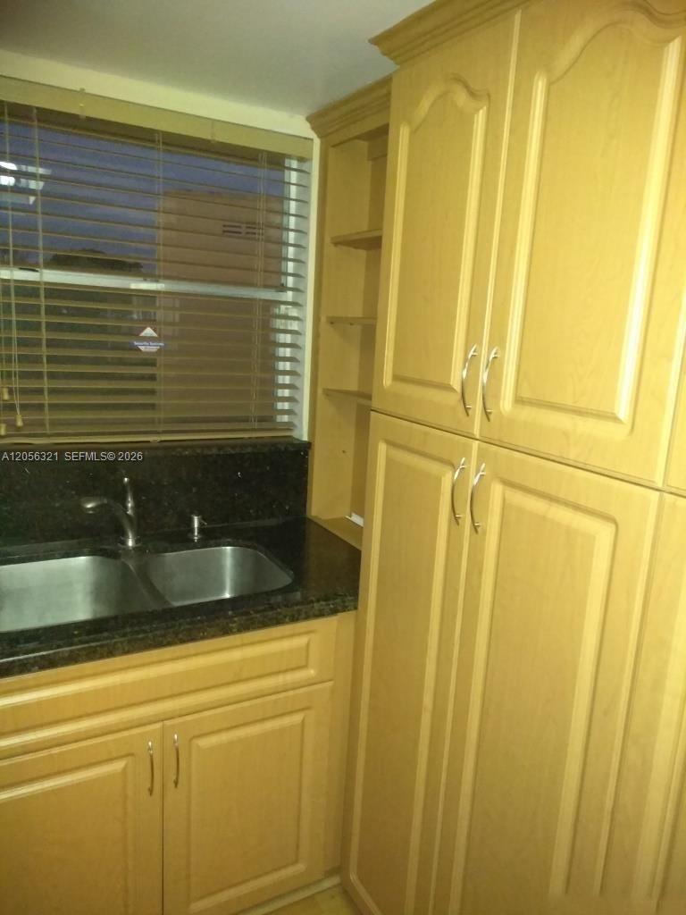 9359 Fontainebleau Blvd # F414, Miami FL 33172 photo 3