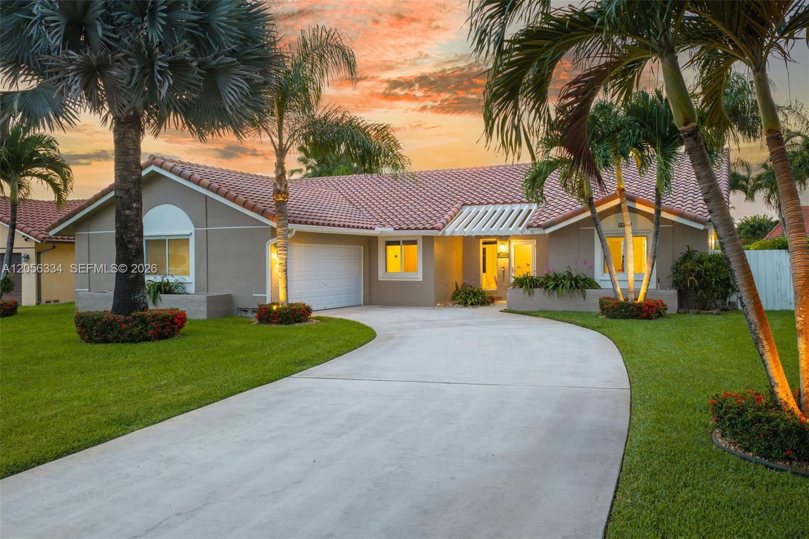 5621 Thornbluff Ave, Davie FL 33331