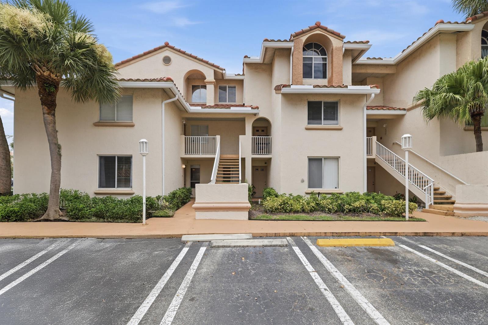 20101 Glenmoor Drive, West Palm Beach FL 33409 photo 2
