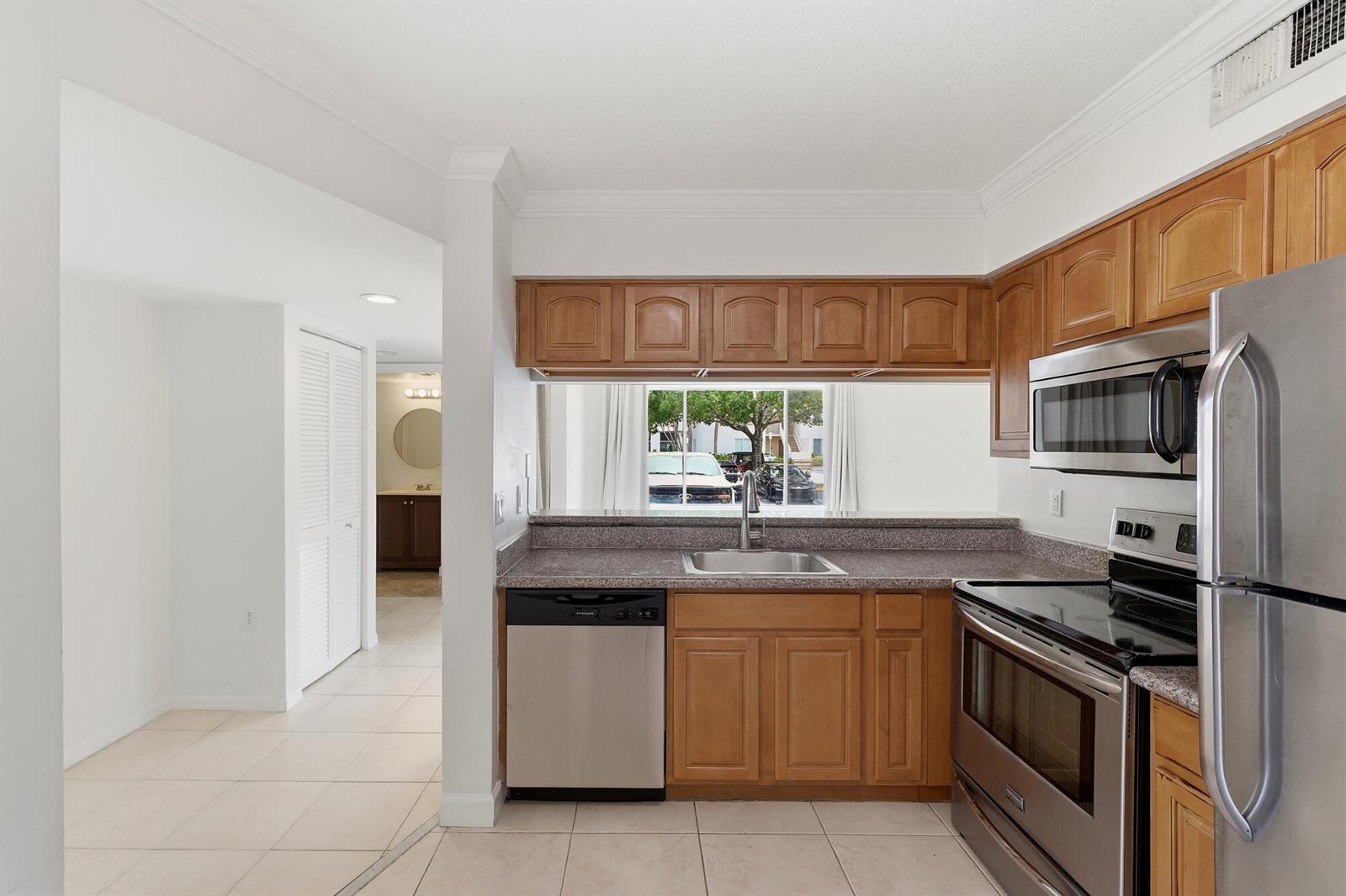 20101 Glenmoor Drive, West Palm Beach FL 33409 photo 5